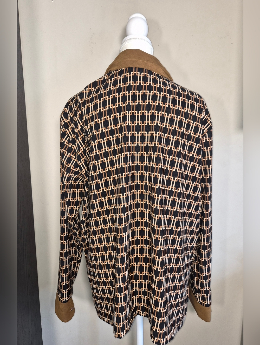 5 For $25✨️ Brown Suede Collard Printed Open Front Jacket Size Medium Like New - Picture 3 of 11